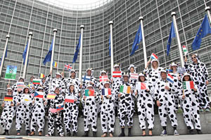 Dairy petition delivery in Brussels Dairy petition delivery in Brussels